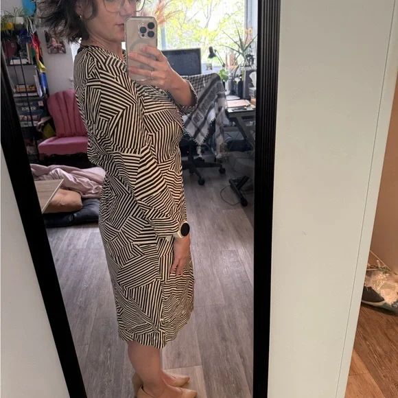 Unique Geometric Dress - Picture 8 of 9